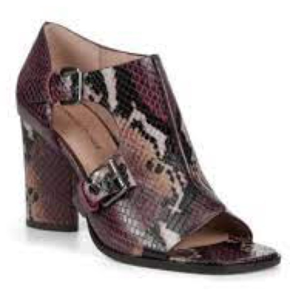 NEW! Donald Pliner Plum Purple Snake Fouu Leather Shooties Heeled Sandal Size 7